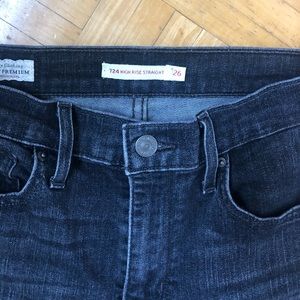 Levi’s premium high rise cropped jeans
